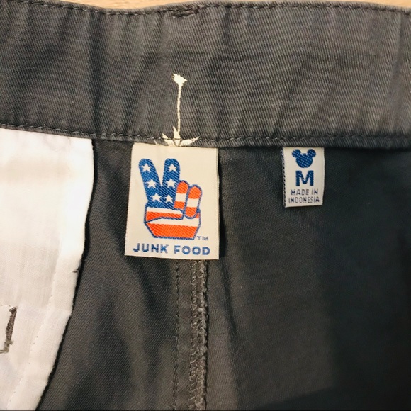 Junk food shorts Mickey Mouse palm trees Disney - Picture 5 of 6